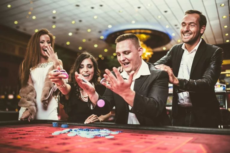 Retiro en casino online por transferencia bancaria: tiempos, nombre del titular y controles KYC